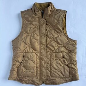 Croft and Barrow women’s gold puffer vest Sz L